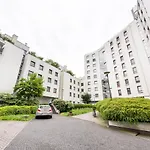 Metro Kondratowicza Spacious Apartment